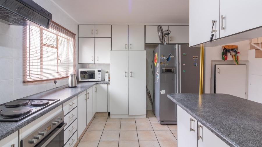 3 Bedroom Property for Sale in Kroonheuwel Free State
